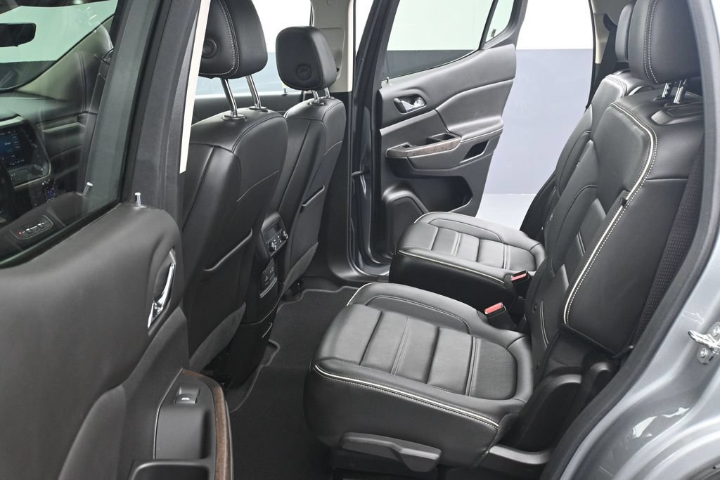 Used 2023 GMC Acadia Denali w/ Denali Technology Package AWD/4WD image 13
