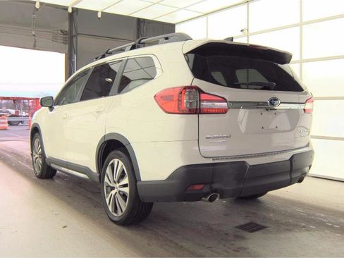 Used 2022 Subaru Ascent Limited w/ Technology Package image 2