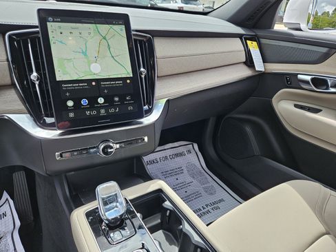 New 2026 Volvo XC90 B6 Plus w/ Protection Package Premier image 13