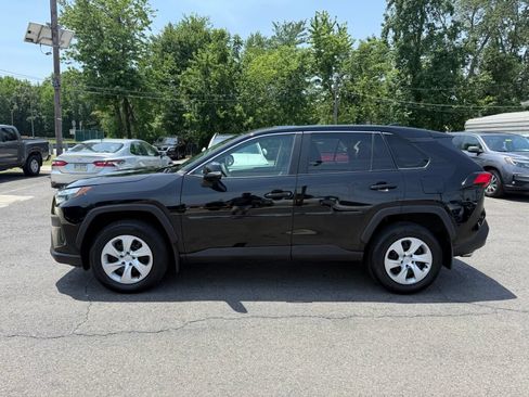 Used 2023 Toyota RAV4 LE AWD/4WD image 4