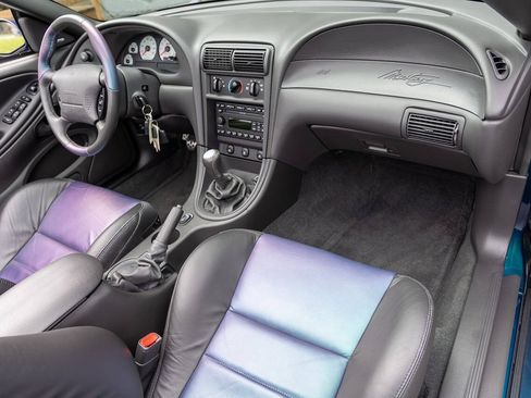 Used 2004 Ford Mustang Cobra RWD image 2