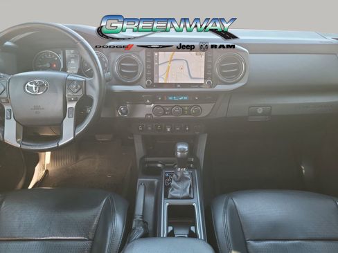 Used 2022 Toyota Tacoma TRD Sport w/ TRD Premium Sport Package image 13