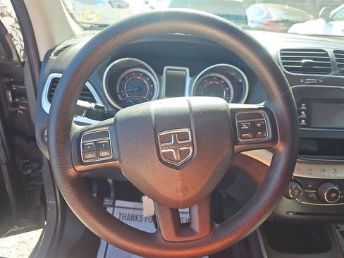 Used 2020 Dodge Journey SE w/ Blacktop Package FWD image 10