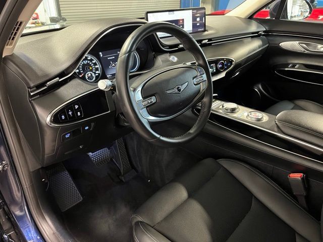 Used 2025 Genesis GV70 2.5T AWD/4WD image 19