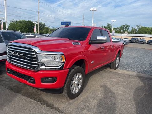 Used 2022 RAM 2500 Limited AWD/4WD image 2