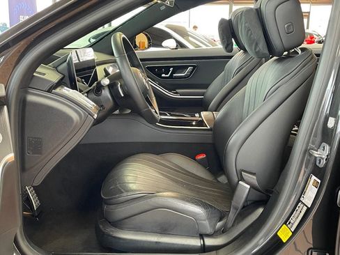 Used 2022 Mercedes-Benz S 500 4MATIC w/ AMG Line Package image 16