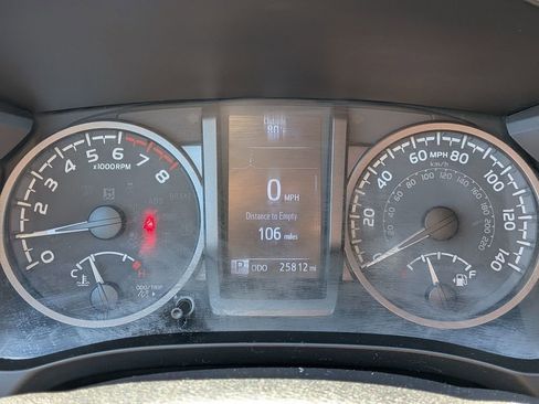 Used 2020 Toyota Tacoma TRD Sport w/ Technology Package image 11