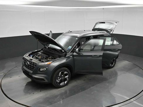 New 2026 Hyundai Venue SEL FWD image 40
