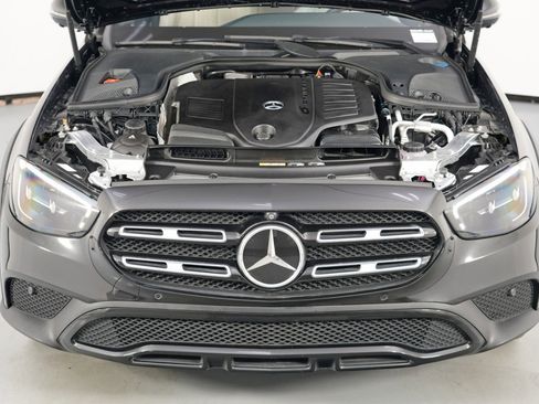 Used 2022 Mercedes-Benz E 450 4MATIC All-Terrain Wagon w/ Driver Assistance Package image 9