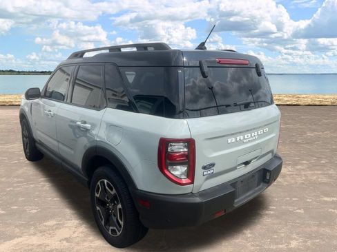Certified 2022 Ford Bronco Sport Outer Banks w/ Tech Package AWD/4WD image 4