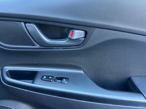 Used 2022 Hyundai Kona SEL FWD image 22