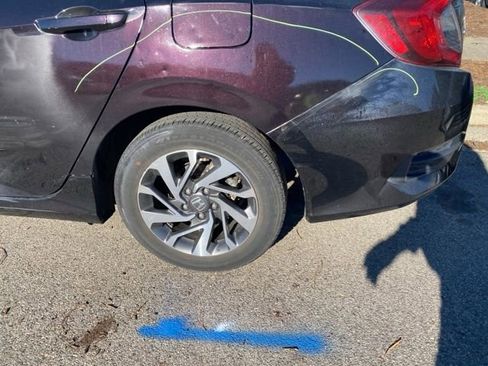 Used 2018 Honda Civic EX image 26