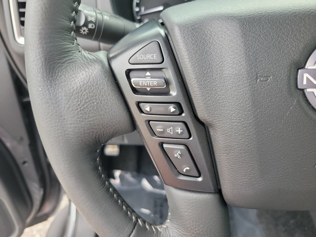 Certified 2024 Nissan Frontier SL w/ Technology Package AWD/4WD image 19