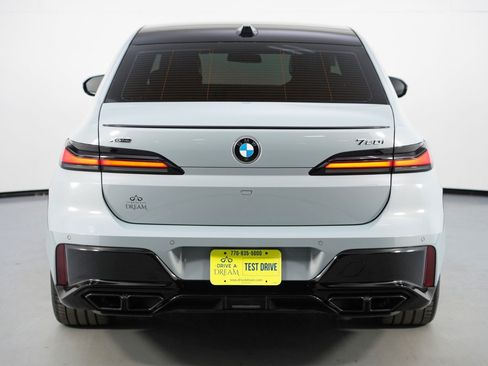 Used 2024 BMW 760i xDrive w/ Premium Package 2 AWD/4WD image 60