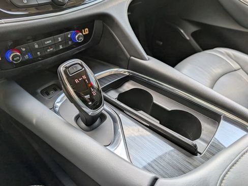 Used 2018 Buick Enclave Premium FWD image 17