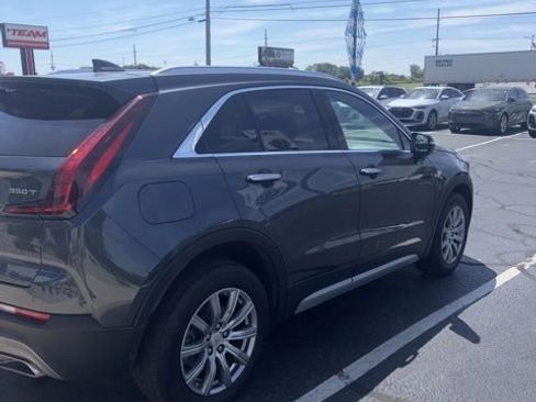 Used 2021 Cadillac XT4 Premium Luxury AWD/4WD image 4