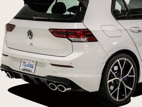 Used 2024 Volkswagen Golf R image 7