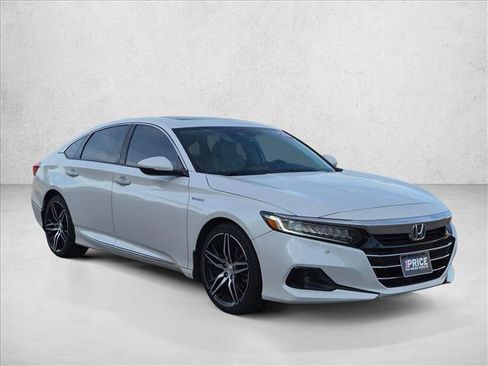 Used 2022 Honda Accord Touring image 3