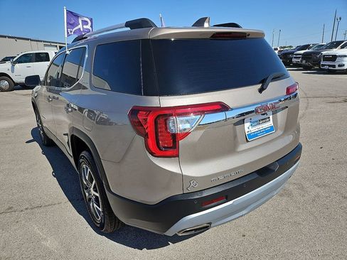 Used 2022 GMC Acadia SLE w/ Driver Convenience Package FWD image 5