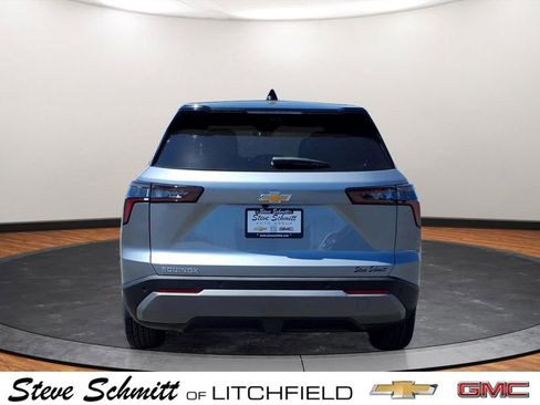 New 2026 Chevrolet Equinox LT w/ Convenience Package II FWD image 18
