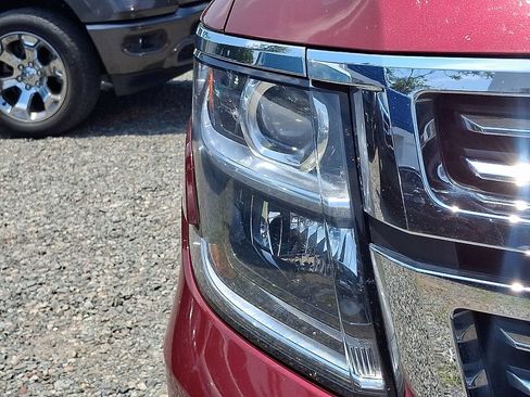 Used 2019 Chevrolet Tahoe Premier AWD/4WD image 36