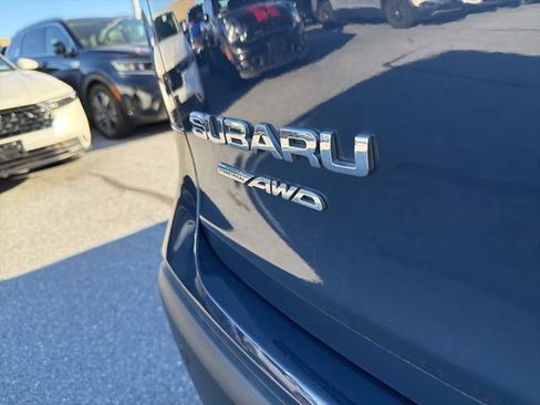 Used 2024 Subaru Ascent Premium w/ Convenience Package image 7