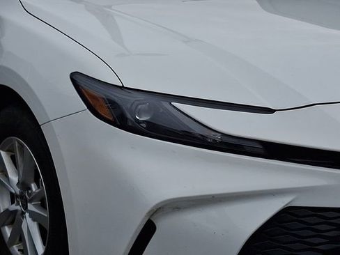 Used 2025 Toyota Camry LE image 7