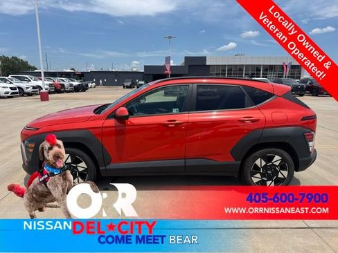 Used 2024 Hyundai Kona SEL FWD image 2