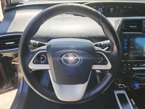 Used 2016 Toyota Prius Four Touring FWD image 16