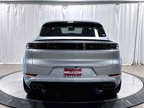 New 2026 Porsche Cayenne Coupe AWD/4WD image 6