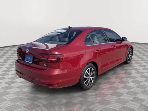 Used 2017 Volkswagen Jetta SE FWD image 8