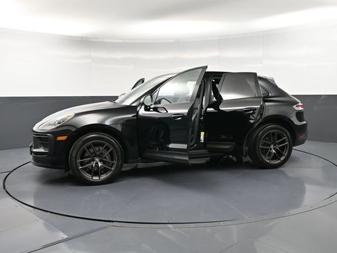Certified 2023 Porsche Macan Turbo AWD/4WD image 35