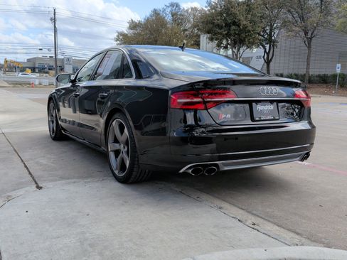 Used 2015 Audi S8 image 8