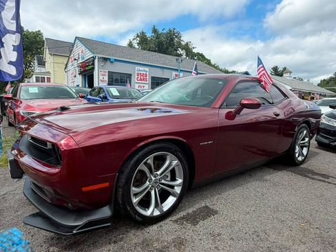 Used 2021 Dodge Challenger R/T RWD image 10