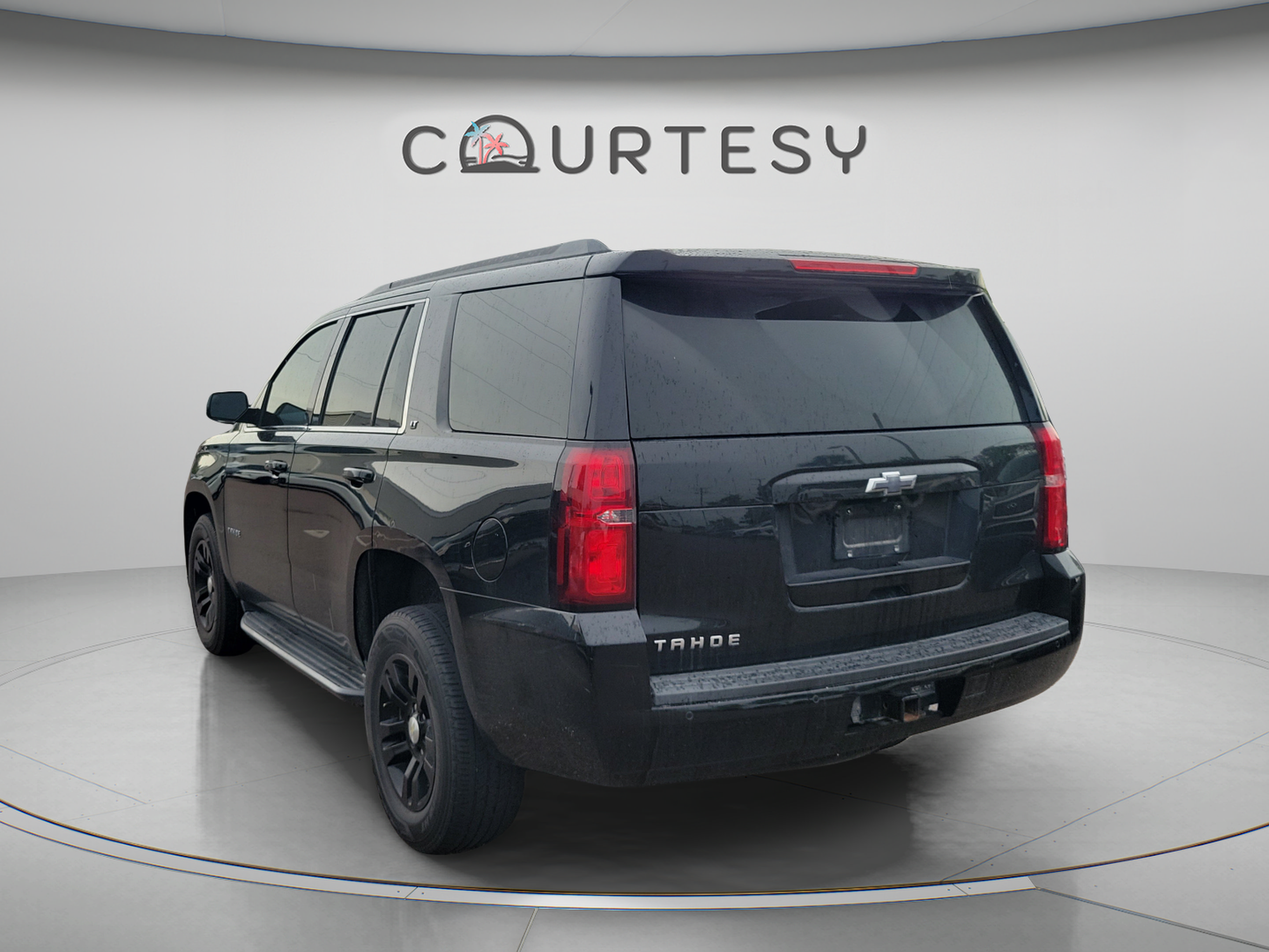 Used 2018 Chevrolet Tahoe LT RWD image 3