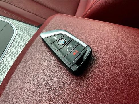 Used 2023 BMW 330i Sedan w/ M Sport Package RWD image 32