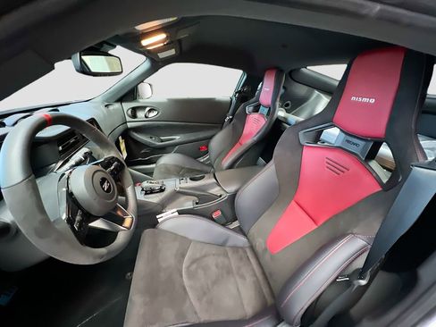New 2025 Nissan Z NISMO w/ Floor Mat Package RWD image 19