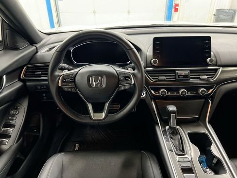 Used 2022 Honda Accord Sport image 11