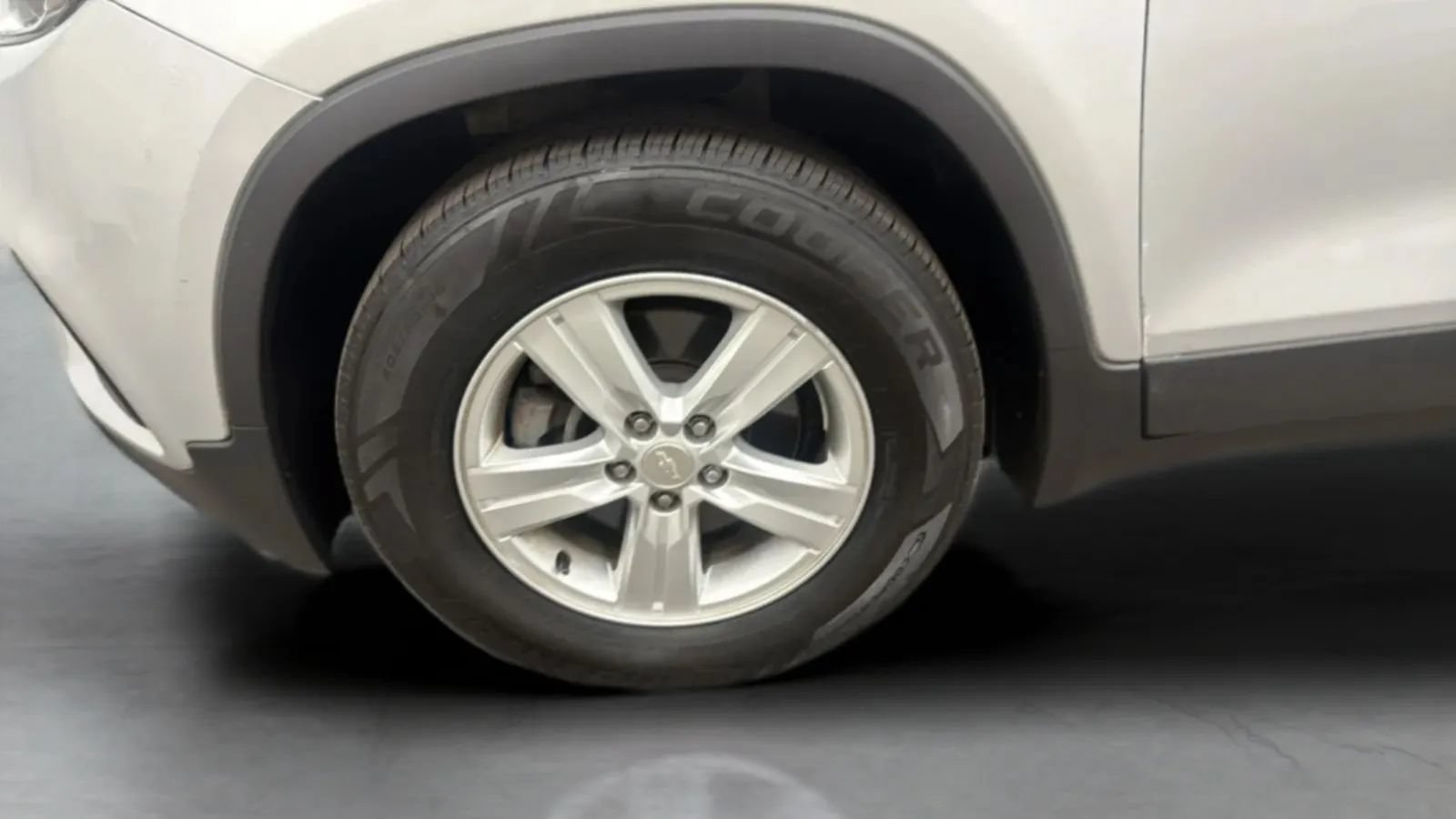 Used 2020 Chevrolet Trax LS w/ Tint and Cruise Package FWD image 28