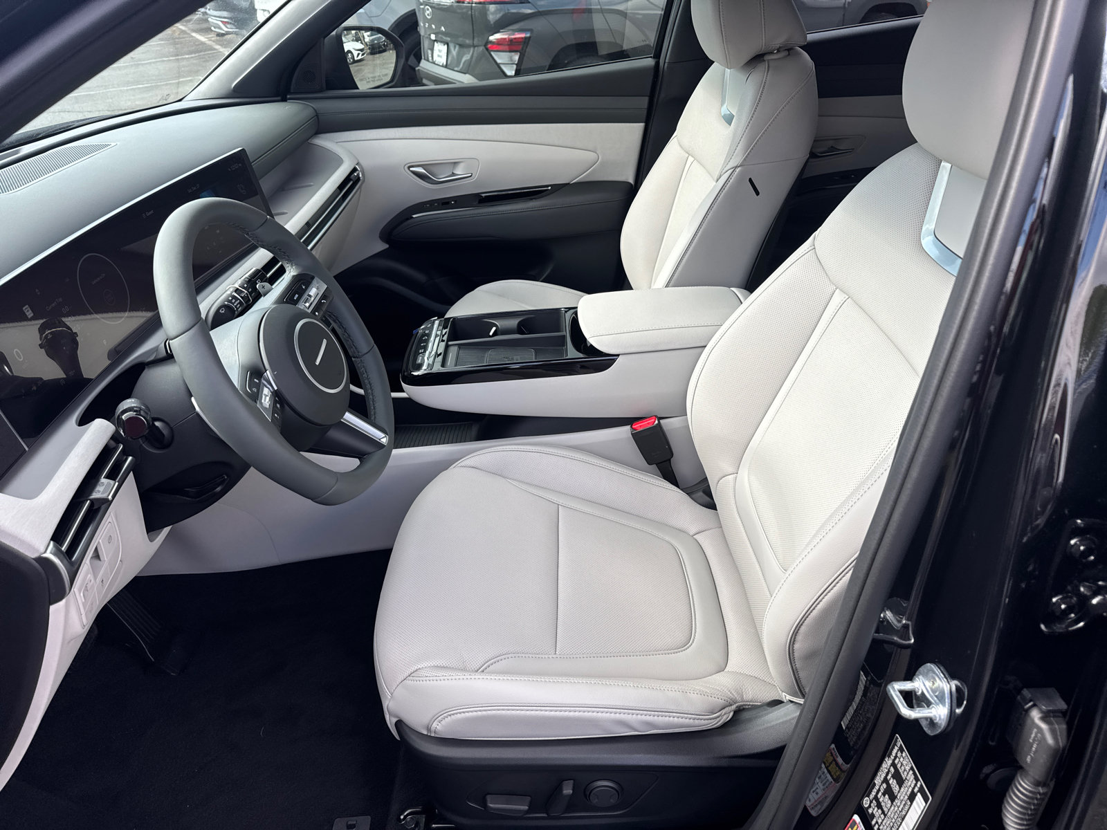 New 2026 Hyundai Tucson Limited FWD image 9