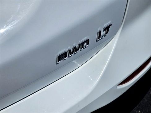 Used 2022 Chevrolet Equinox LT image 16