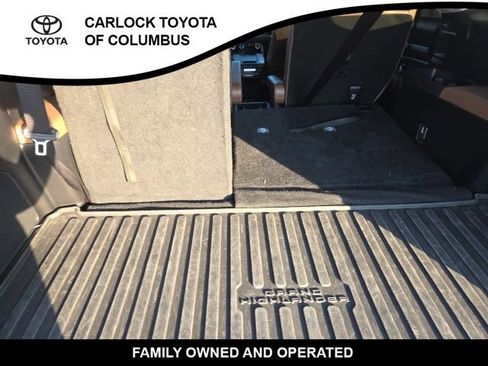 Used 2024 Toyota Grand Highlander AWD image 18