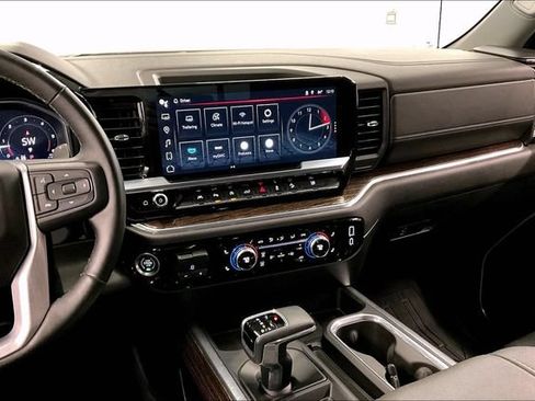 Used 2024 GMC Sierra 1500 Elevation w/ Elevation Premium Package AWD/4WD image 7
