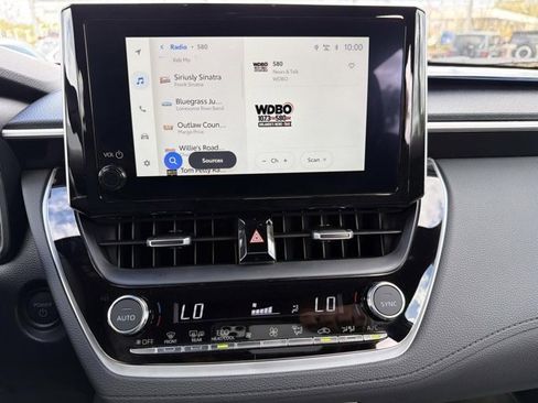 Used 2025 Toyota Corolla Cross XSE w/ Convenience Package image 28