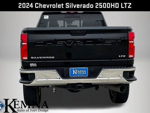 Used 2024 Chevrolet Silverado 2500 LTZ w/ LTZ Premium Package image 6