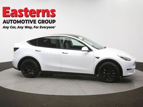 Used 2021 Tesla Model Y Long Range AWD/4WD image 41