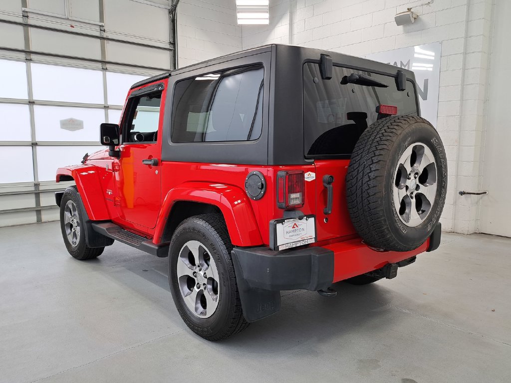 Used 2016 Jeep Wrangler Sahara w/ Connectivity Group AWD/4WD image 7