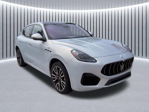 Used 2023 Maserati Grecale Modena AWD/4WD image 20