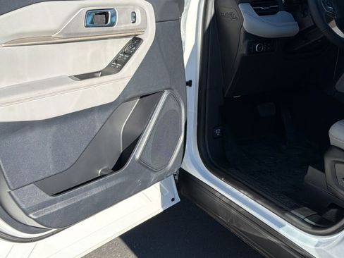 New 2026 Ford Explorer Active w/ Active Comfort Package image 23