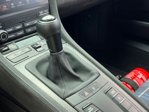 Certified 2024 Porsche 718 Cayman GT4 RS RWD image 33
